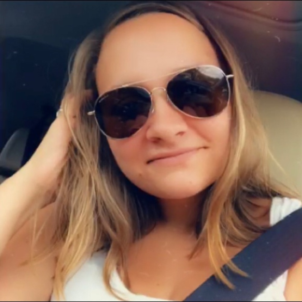Meet your Posher, Lyndsey